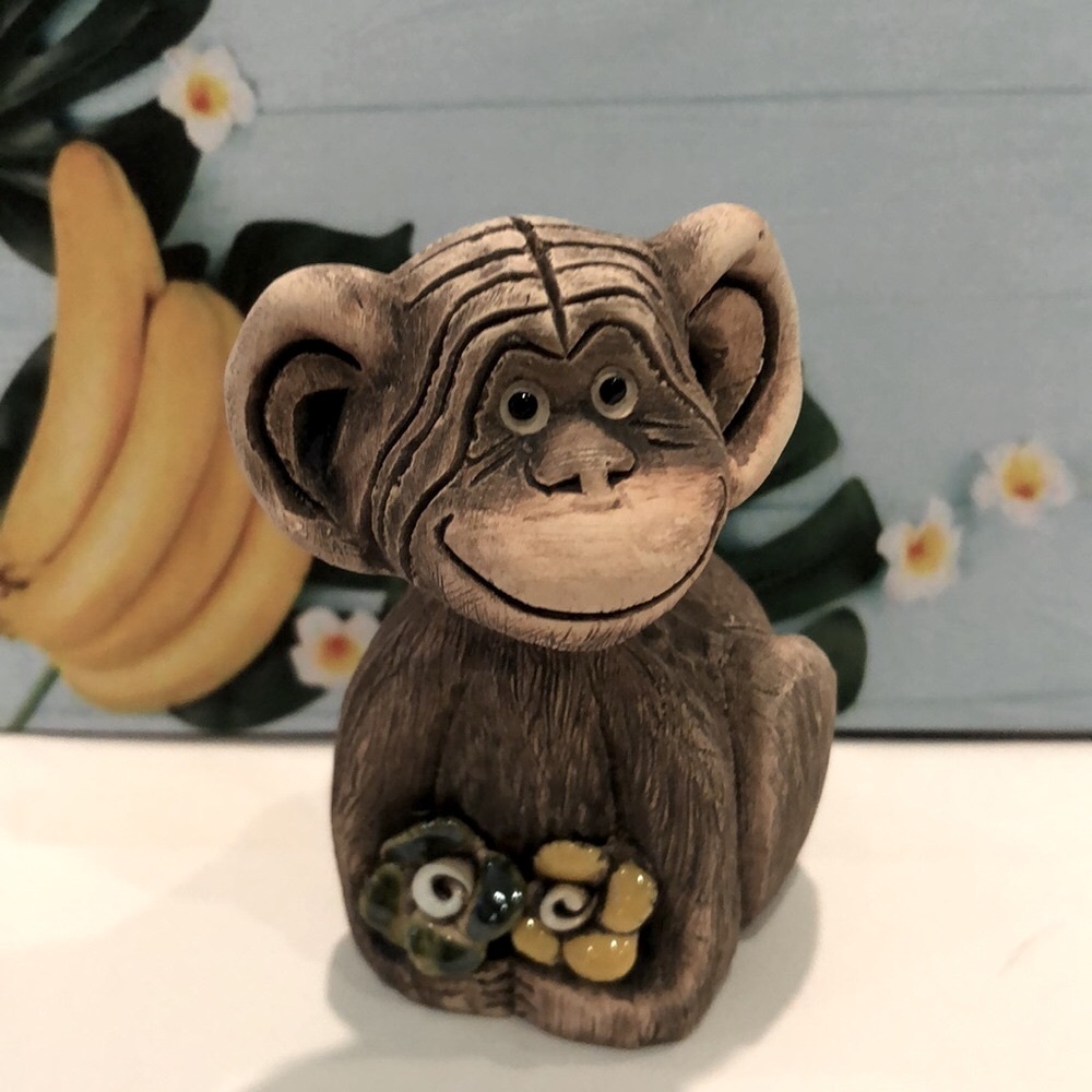 Rare Vintage Artesania Rinconada Retired Chimpanzee with Flowers Figurine - New - Picture 3 of 8